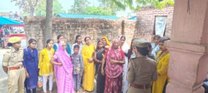 मिशन शक्ति टीम ने मिशन शक्ति फेज-5 के तहत बालिकाओ एवं महिलाओं को सुरक्षा,अधिकारों और सशक्तिकरण के बारे में किया जागरूक।